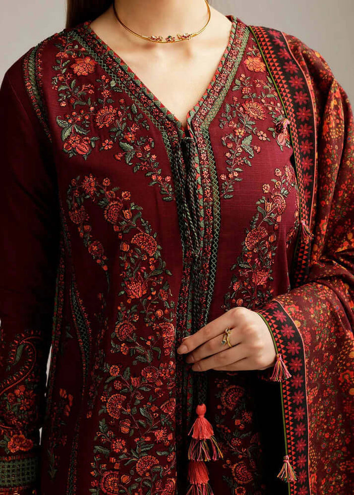 Heavy Embroidered Lawn 3pc