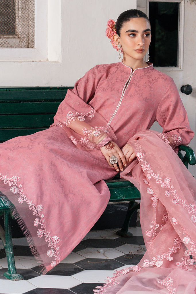 Heavy Embroidered Lawn 3pc